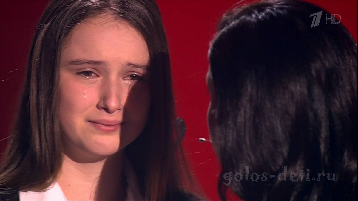 Виктория Коробкова плачет после выступления