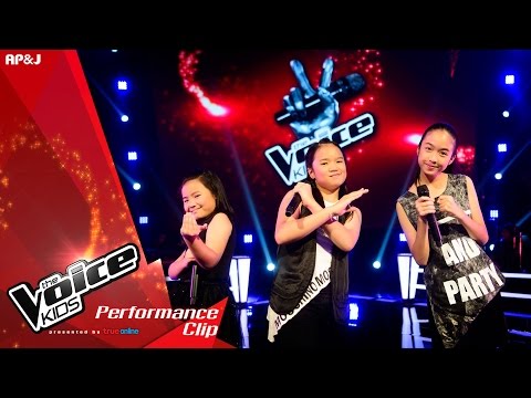 The Voice Kids Thailand - Battle Round - แพงจัง VS เพลง VS พิม - Baby one more time - 21 Feb 2016