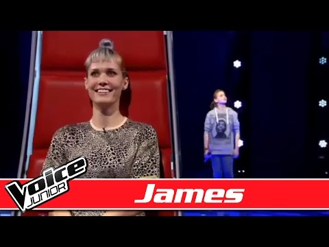 James synger 'Let me entertain you' af Robbie Williams  - Voice Junior Danmark - Program 2 - Sæson 1