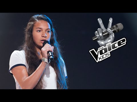Claire - Lips Are Movin' | The Voice Kids 2016 | The Blind Auditions