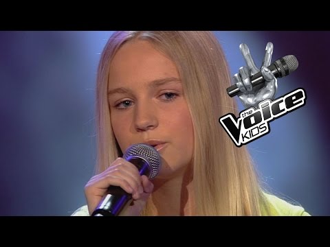 Sophie - Take A Bow (The Voice Kids 2015: The Blind Auditions)