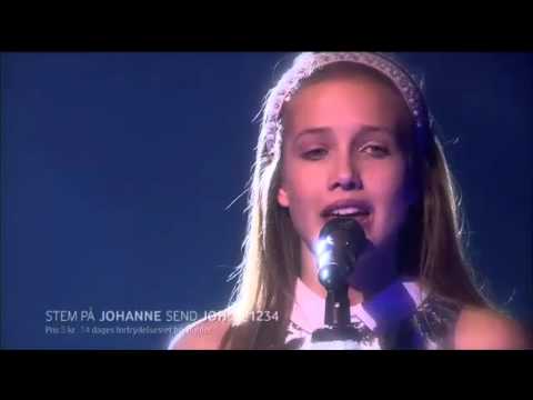 Johanne synger  Kelly Clarkson   ’Because of You’ – Voice Junior   Finale