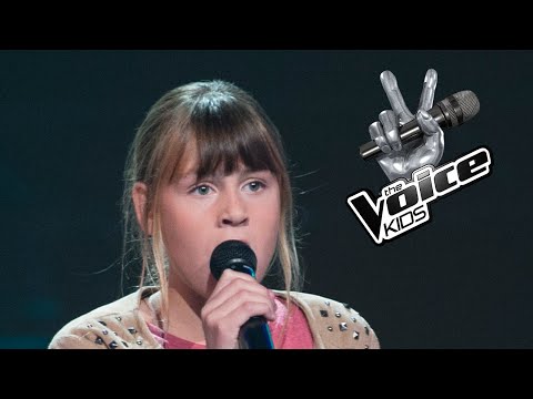Isabelle - Hold Back The River | The Voice Kids 2016 | The Blind Auditions