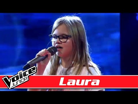 Laura synger 'Your Song' af Elton John - Voice Junior Danmark - Program 1 - Sæson 1