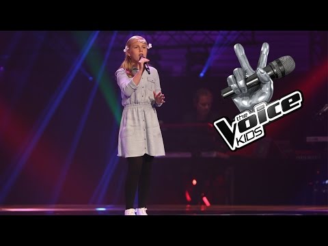 Julia – Outside | The Voice Kids 2017 | The Blind Auditions