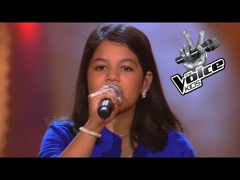 Kaylee - Girl On Fire (The Voice Kids 2015: The Blind Auditions)