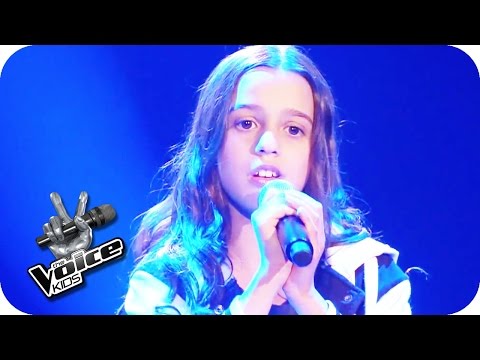 Kelly Clarkson - Mr. Know It All (Maria) | The Voice Kids 2015 | Blind Auditions | SAT.1