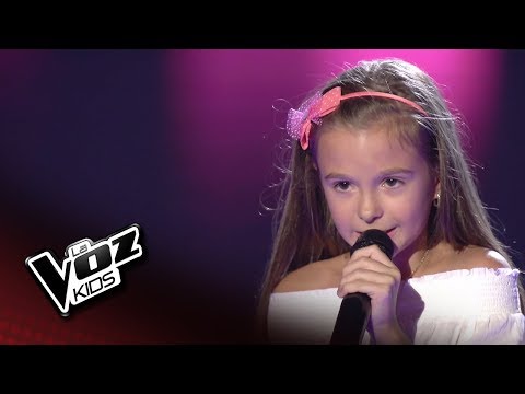 Alicia: "Blanco y negro" – Audiciones a Ciegas  - La Voz Kids 2018
