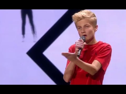 Kasper synger: Katy Perry – ‘Teenage Dream’ – (Glee version) - Voice Junior / Kvartfinale