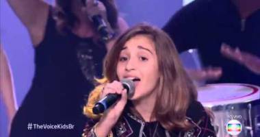 Ivete Sangalo, Daniel Henrique, Luna Bandeira e Robert Lucas cantam ‘Sorte grande’ no The Voice Kids