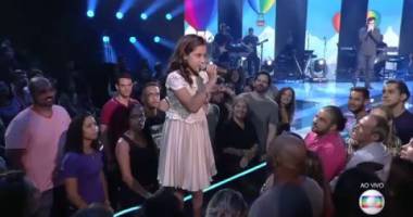 Ana Beatriz Torres canta 'Casinha Branca' no The Voice Kids - Semifinal |Temporada 1